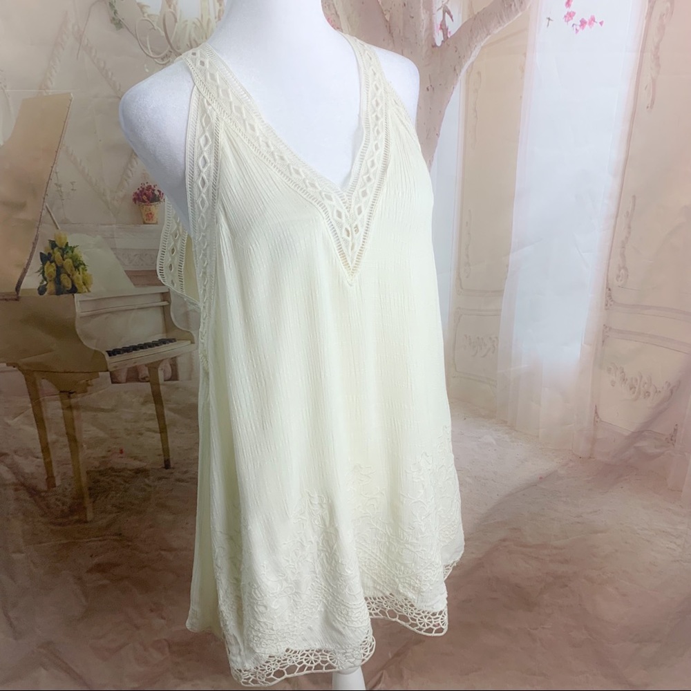 ASTR the Label Ivory Mini Shift Dress - Picture 4 of 10